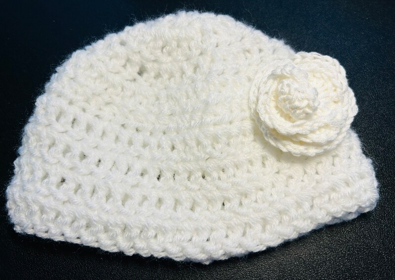 Crocheted white Baby  Hat(6 to 12 month size) with flower